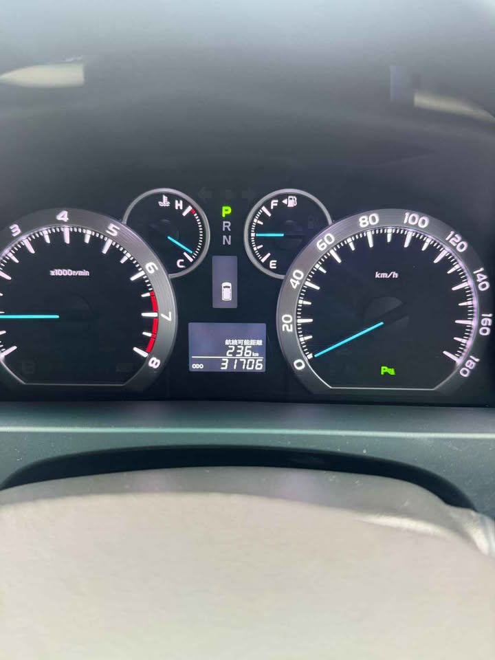 2011 Toyota Vellfire  2.5 ZG AT PREMIUM SOUND 2011 Toyota Vellfire  2.5 ZG AT PREMIUM SOUND