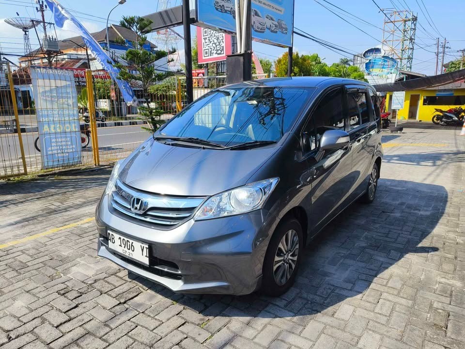 2014 Honda Freed  S AT 2014 Honda Freed  S AT