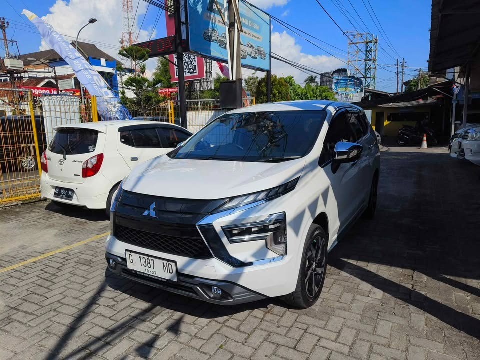 2022 Mitsubishi Xpander Ultimate CVT 2022 Mitsubishi Xpander Ultimate CVT