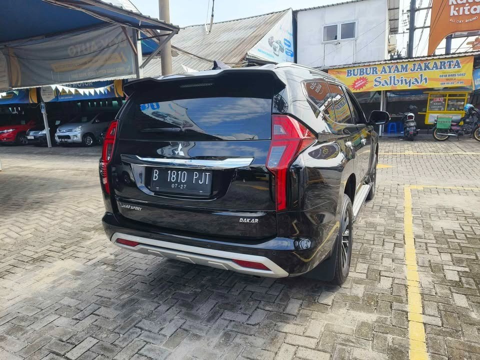 2022 Mitsubishi Pajero Sport Dakar AT 4x2 2022 Mitsubishi Pajero Sport Dakar AT 4x2