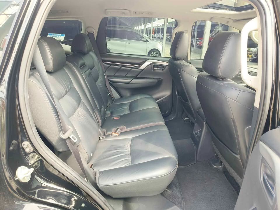 2022 Mitsubishi Pajero Sport Dakar AT 4x2 2022 Mitsubishi Pajero Sport Dakar AT 4x2