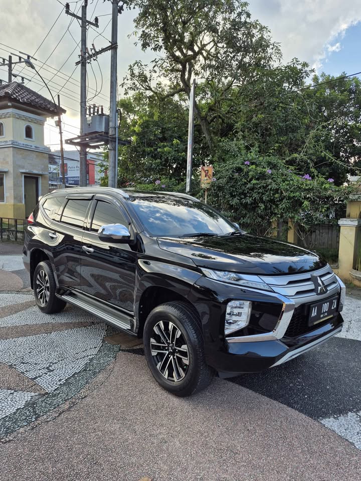 2021 Mitsubishi Pajero Sport Dakar AT 4x2 2021 Mitsubishi Pajero Sport Dakar AT 4x2