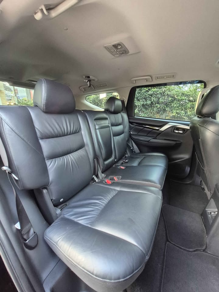 2021 Mitsubishi Pajero Sport Dakar AT 4x2 2021 Mitsubishi Pajero Sport Dakar AT 4x2