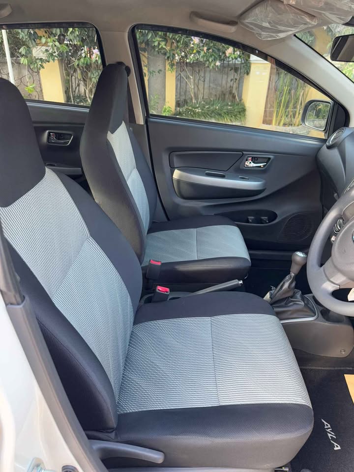 2017 Daihatsu Ayla  1.0 X MT 2017 Daihatsu Ayla  1.0 X MT