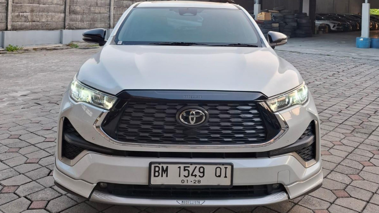 Second Hand 2022 Toyota Kijang Innova Zenix Hybrid EV Second Hand 2022 Toyota Kijang Innova Zenix Hybrid EV