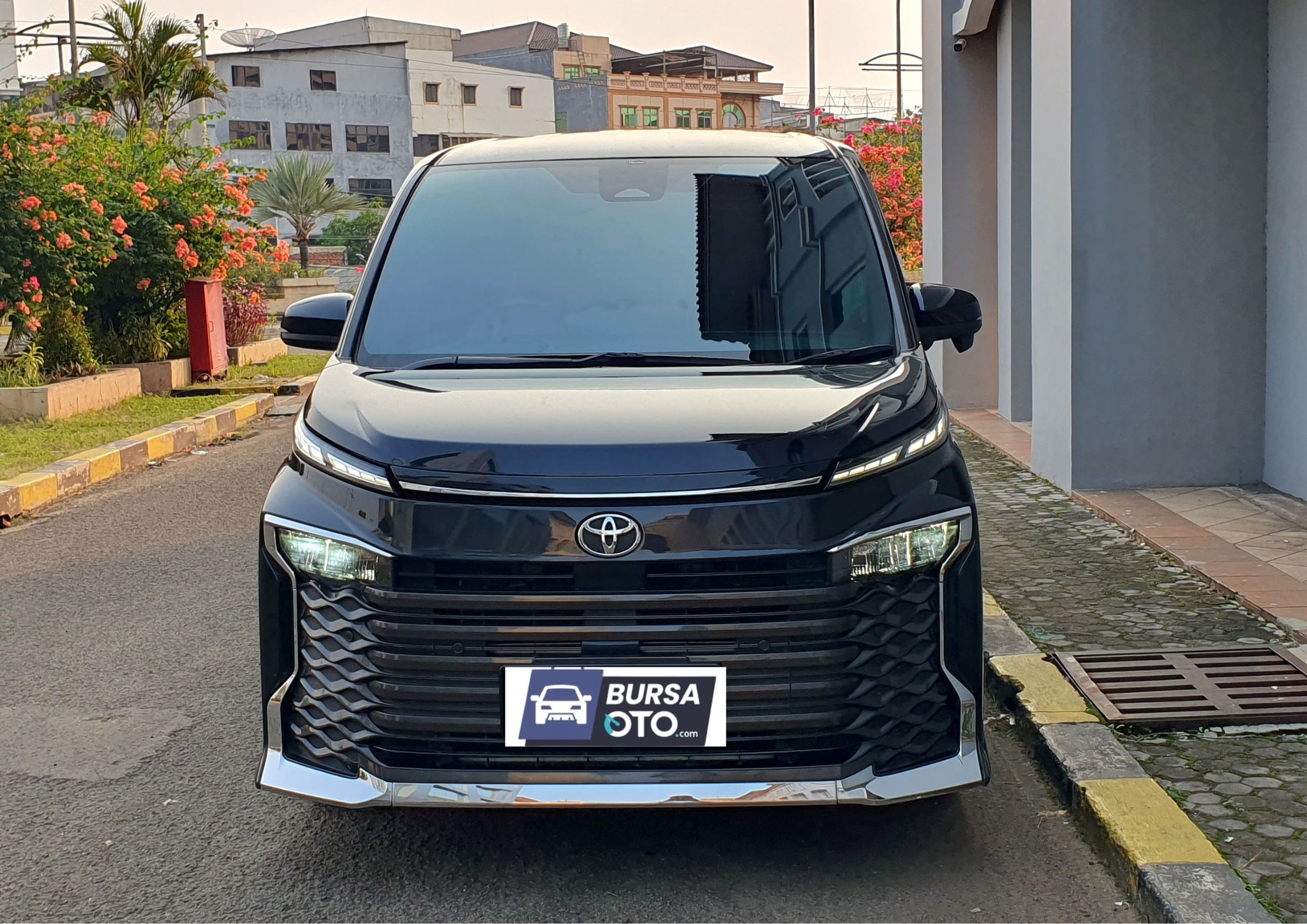 Second Hand 2023 Toyota Voxy Second Hand 2023 Toyota Voxy