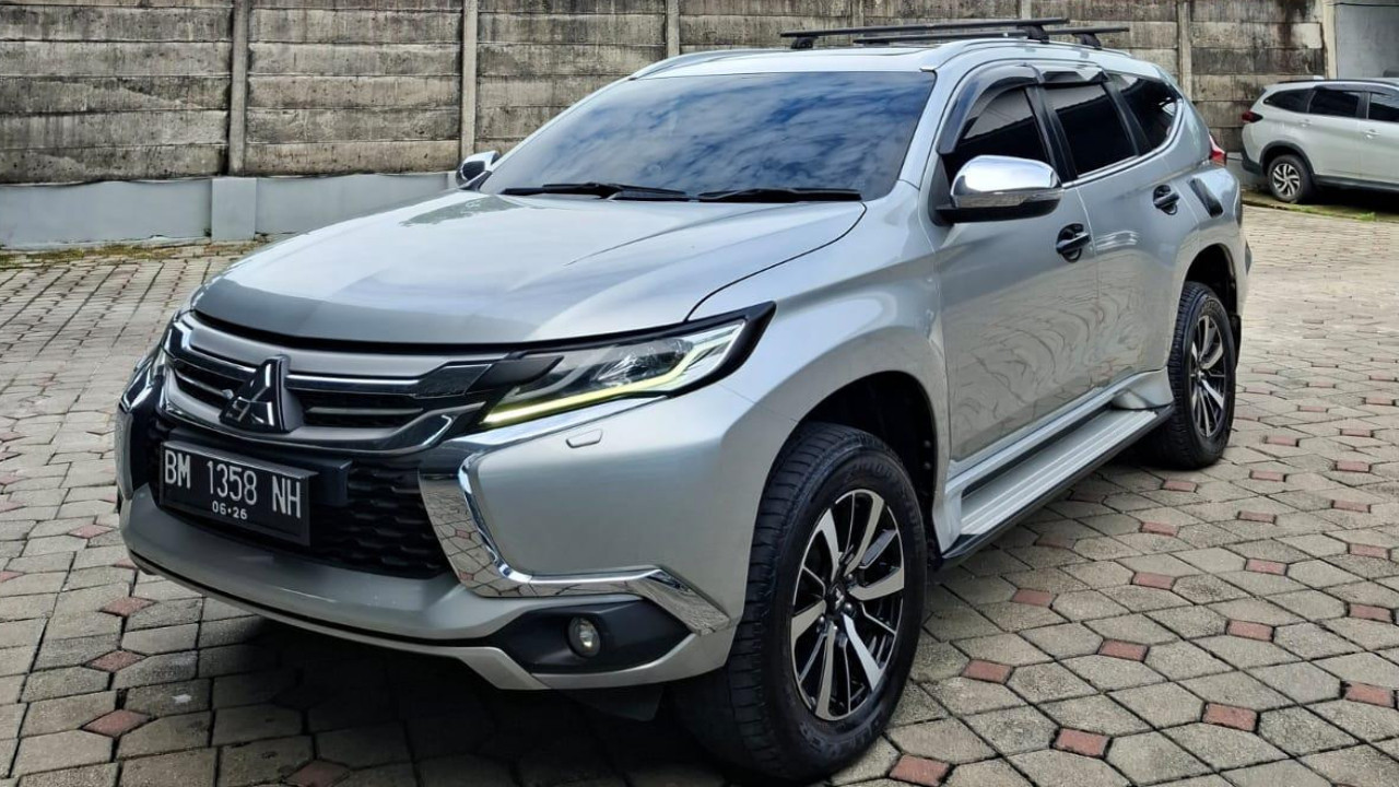 2016 Mitsubishi Pajero Sport Dakar AT 4x2 2016 Mitsubishi Pajero Sport Dakar AT 4x2