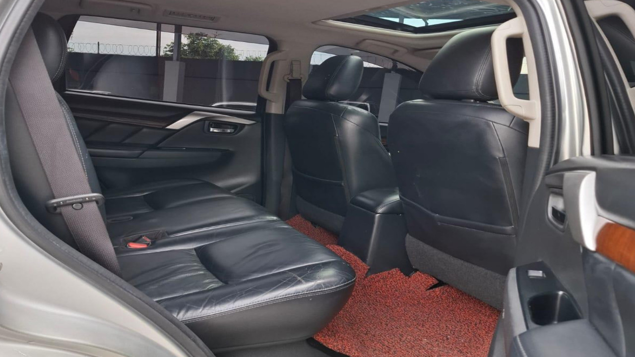 2016 Mitsubishi Pajero Sport Dakar AT 4x2 2016 Mitsubishi Pajero Sport Dakar AT 4x2