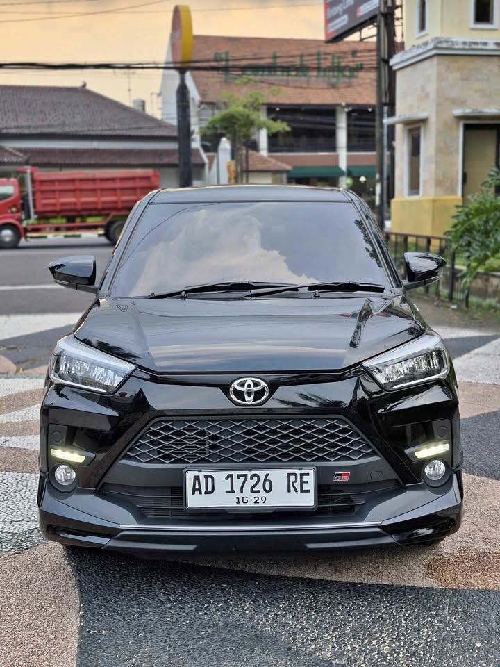 2024 Toyota Raize 1.0 Turbo GR Sport CVT Bekas 2024 Toyota Raize 1.0 Turbo GR Sport CVT Bekas