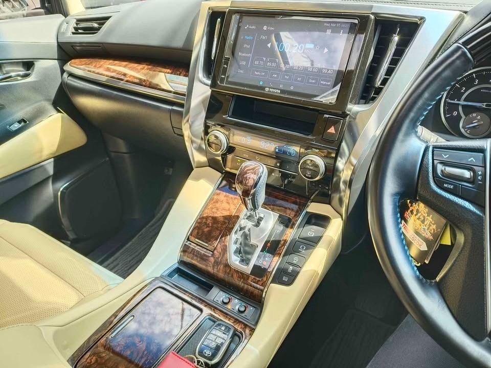 2021 Toyota Alphard 2.5L G CVT 2021 Toyota Alphard 2.5L G CVT