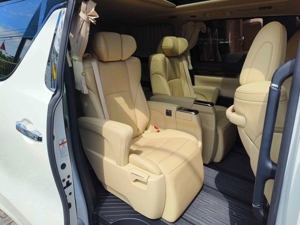 2021 Toyota Alphard 2.5L G CVT 2021 Toyota Alphard 2.5L G CVT