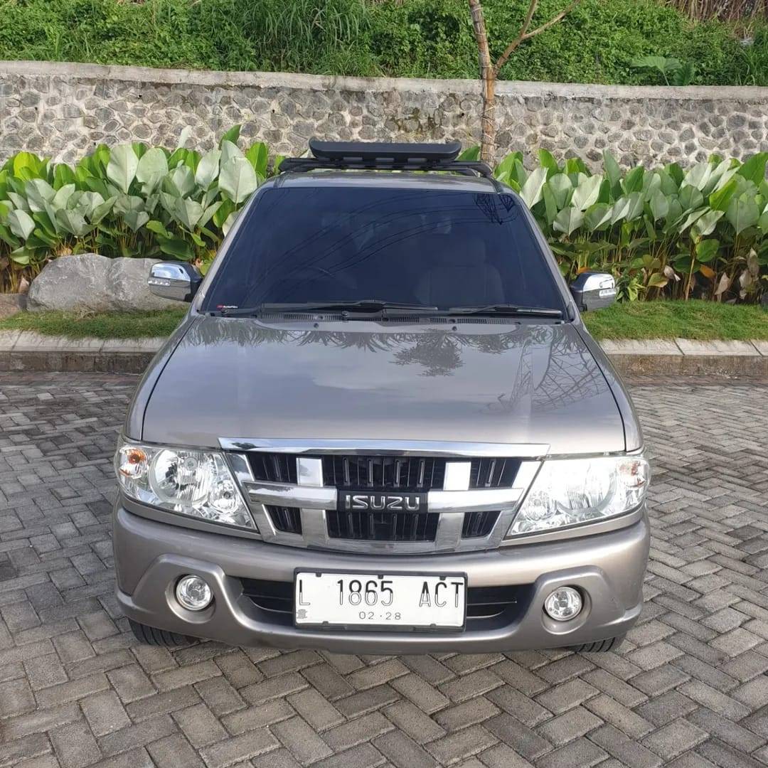 2013 Isuzu Panther LS Turbo 2.5L MT Bekas 2013 Isuzu Panther LS Turbo 2.5L MT Bekas