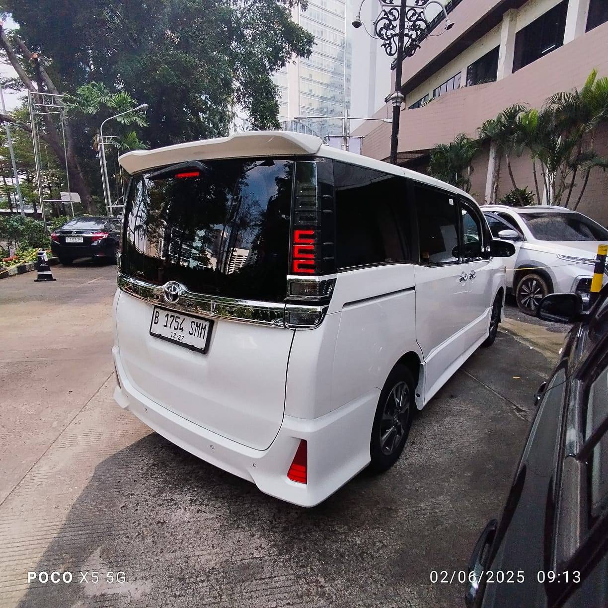 2018 Toyota Voxy 2.0L AT 2018 Toyota Voxy 2.0L AT