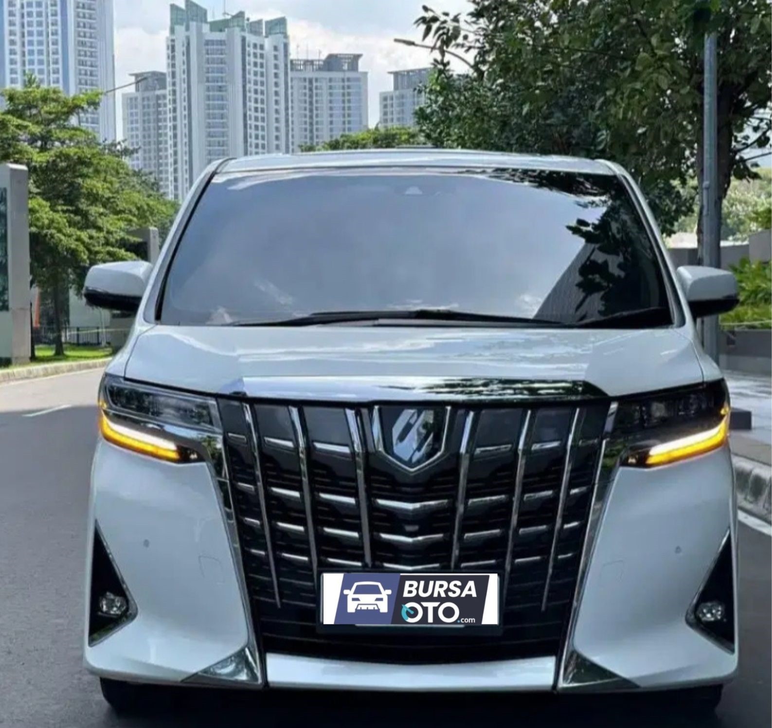 2020 Toyota Alphard Bekas 2020 Toyota Alphard Bekas