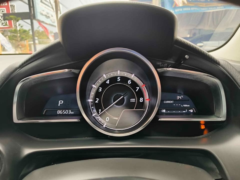 2015 Mazda 2 Hatchback GT 1.5L AT 2015 Mazda 2 Hatchback GT 1.5L AT