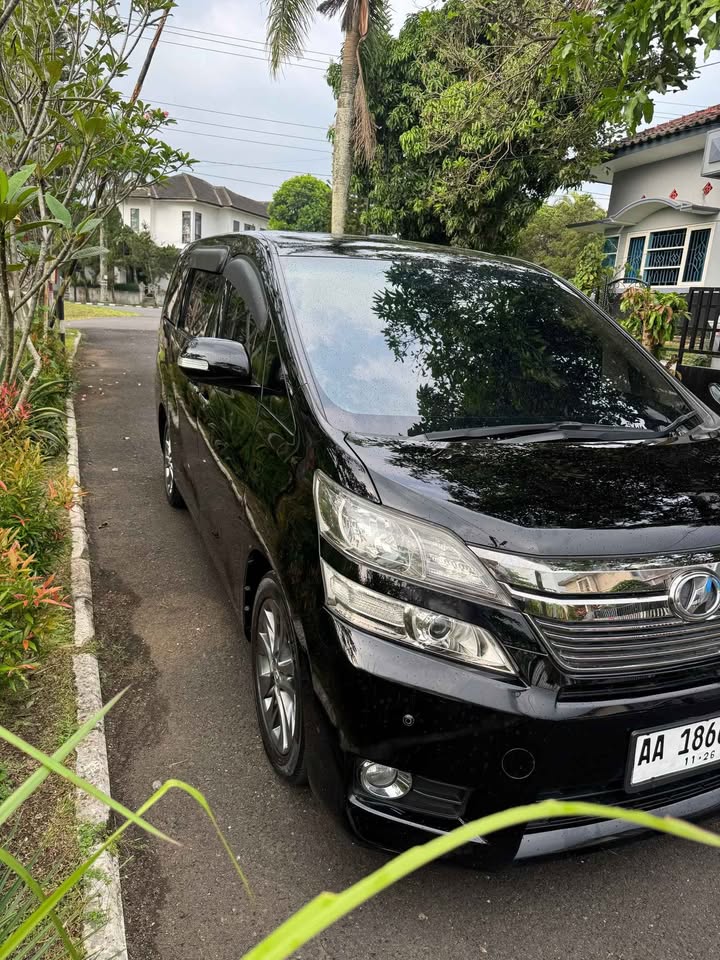 2011 Toyota Vellfire  2.5 ZG AT PREMIUM SOUND 2011 Toyota Vellfire  2.5 ZG AT PREMIUM SOUND