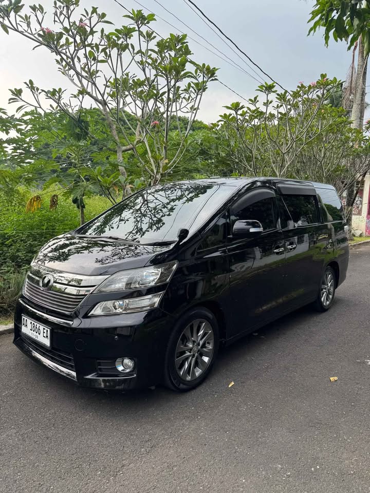 2011 Toyota Vellfire  2.5 ZG AT PREMIUM SOUND 2011 Toyota Vellfire  2.5 ZG AT PREMIUM SOUND