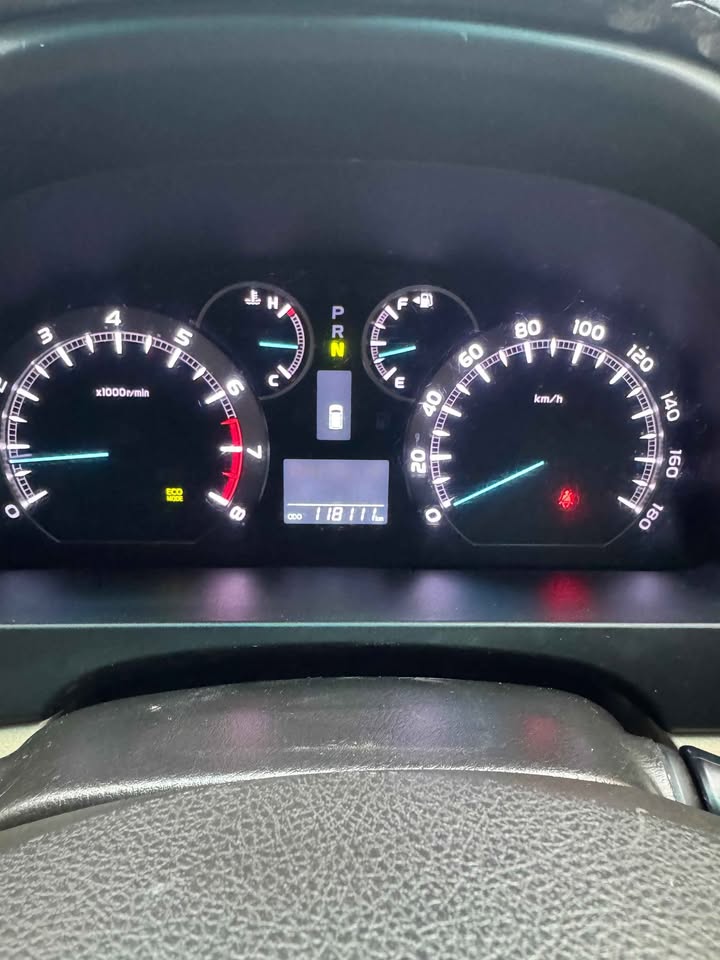 2011 Toyota Vellfire  2.5 ZG AT PREMIUM SOUND 2011 Toyota Vellfire  2.5 ZG AT PREMIUM SOUND