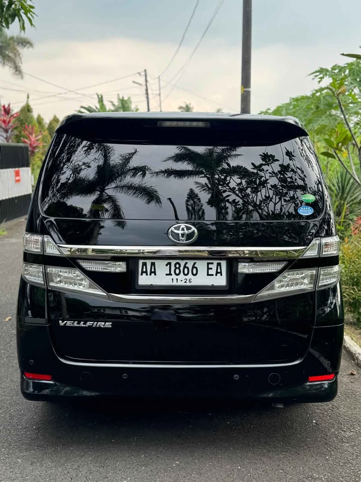 2011 Toyota Vellfire  2.5 ZG AT PREMIUM SOUND 2011 Toyota Vellfire  2.5 ZG AT PREMIUM SOUND