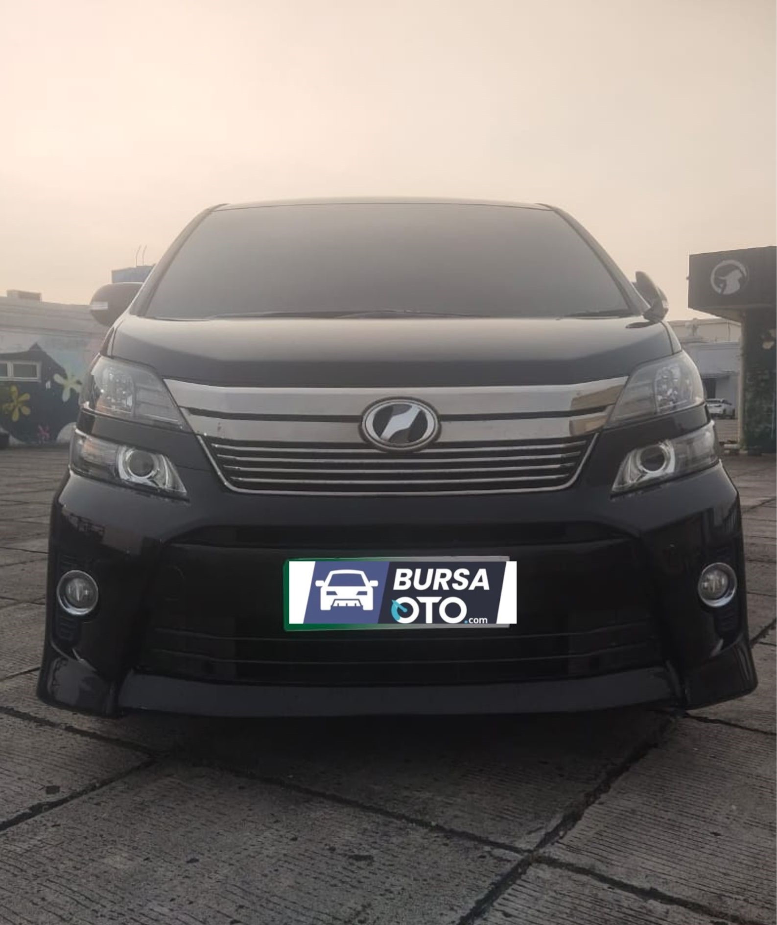 Second Hand 2014 Toyota Vellfire Second Hand 2014 Toyota Vellfire