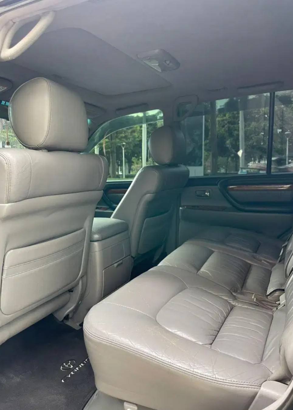 2005 Toyota Land Cruiser  2005 Toyota Land Cruiser