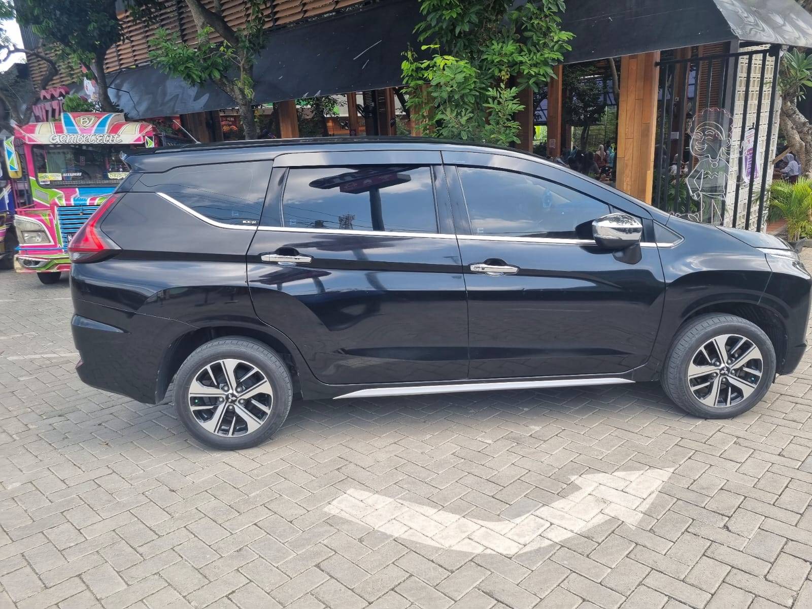 2019 Mitsubishi Xpander  Ultimate AT 2019 Mitsubishi Xpander  Ultimate AT