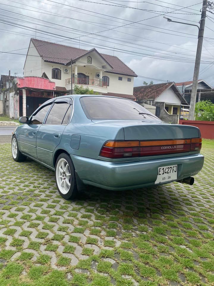 1992 Toyota Corolla 1.6 SEG GREAT MT SDN 1992 Toyota Corolla 1.6 SEG GREAT MT SDN