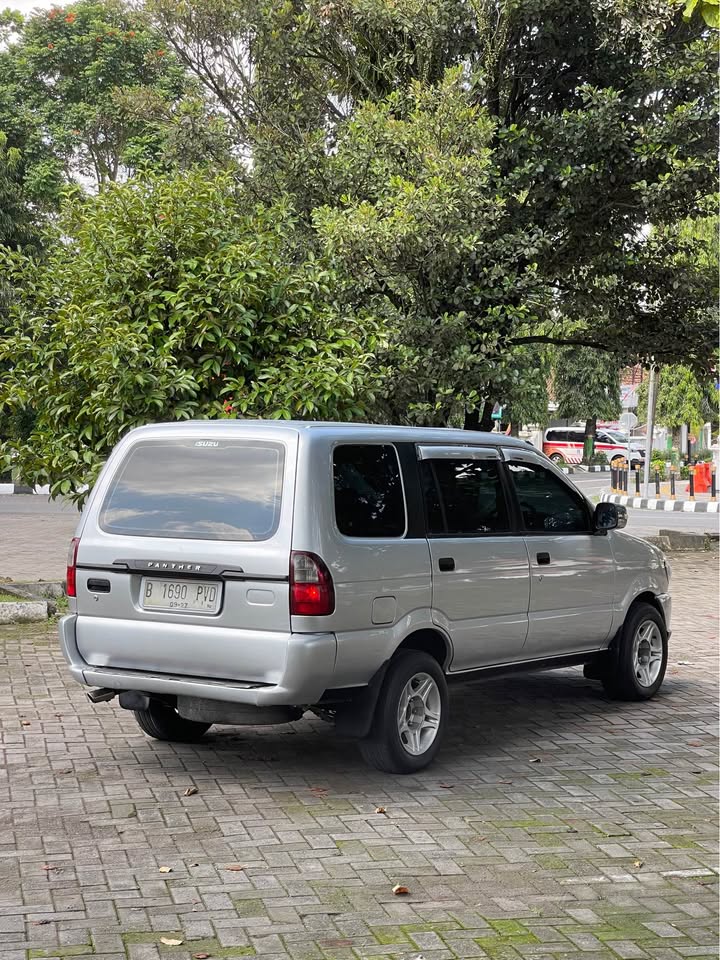 2005 Isuzu Panther LM SMART 2.5 MT 2005 Isuzu Panther LM SMART 2.5 MT