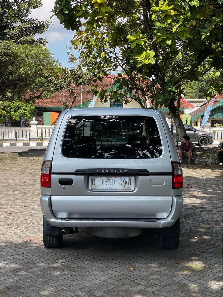 2005 Isuzu Panther LM SMART 2.5 MT 2005 Isuzu Panther LM SMART 2.5 MT