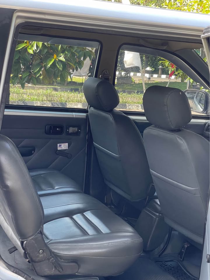 2005 Isuzu Panther LM SMART 2.5 MT 2005 Isuzu Panther LM SMART 2.5 MT