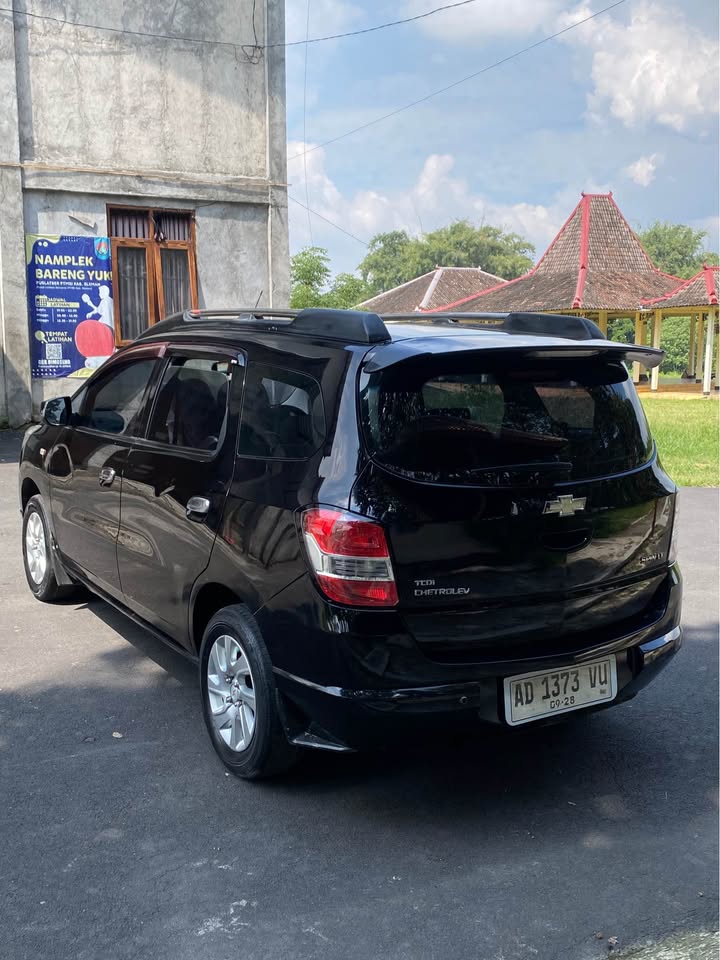 2013 Chevrolet Spin 1.3 LT MT 2013 Chevrolet Spin 1.3 LT MT