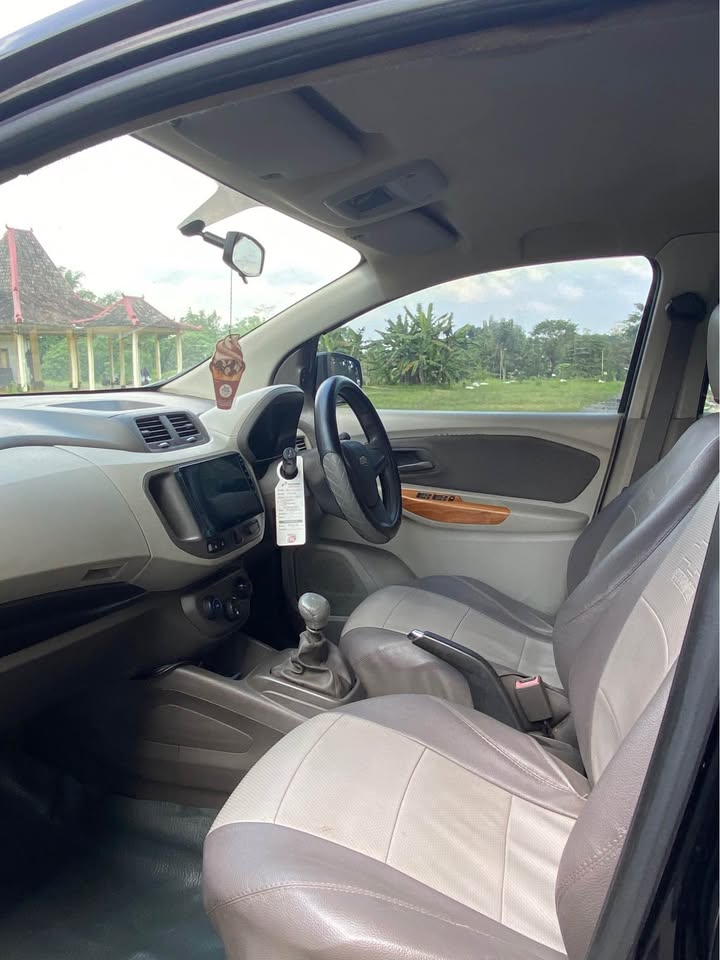 2013 Chevrolet Spin 1.3 LT MT 2013 Chevrolet Spin 1.3 LT MT