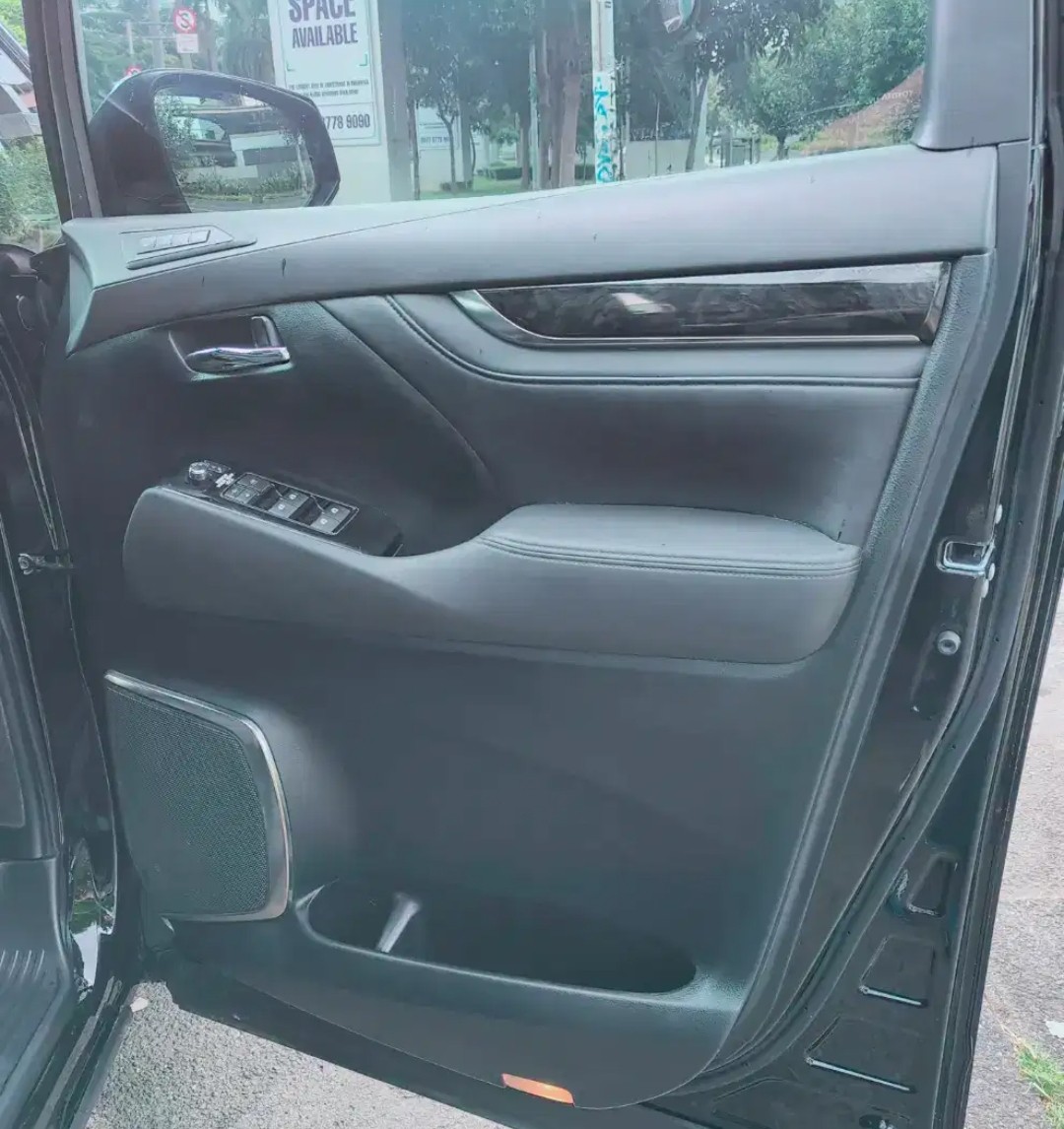 2015 Toyota Alphard 2015 Toyota Alphard