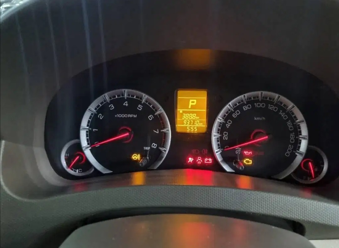 2015 Suzuki Ertiga  2015 Suzuki Ertiga