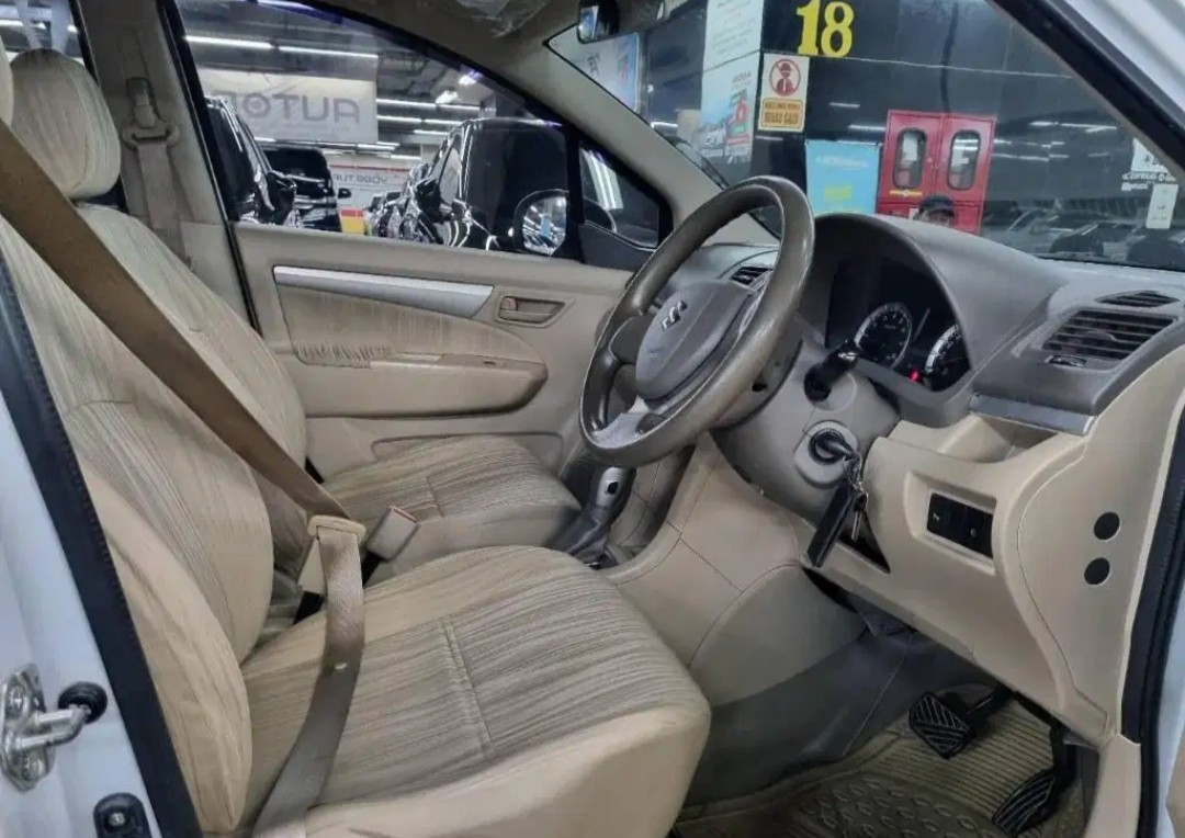 2015 Suzuki Ertiga  2015 Suzuki Ertiga