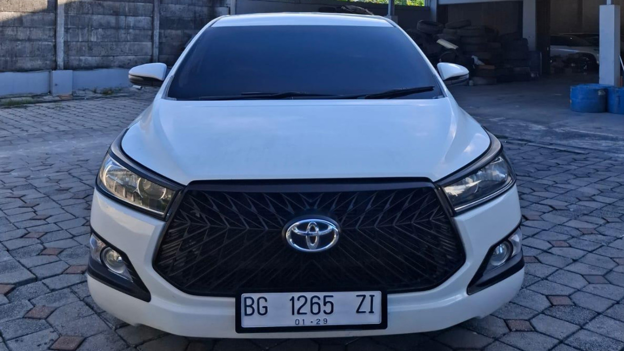 2018 Toyota Innova DIESEL G 2.4 MT