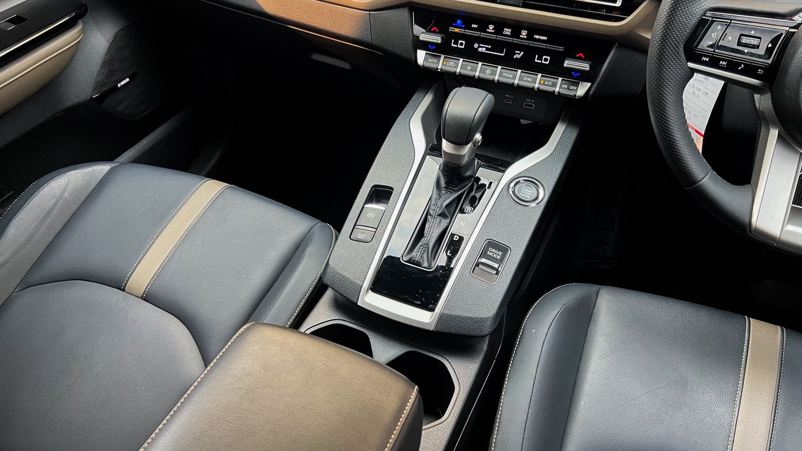 2024 Mitsubishi XForce Ultimate CVT 2024 Mitsubishi XForce Ultimate CVT