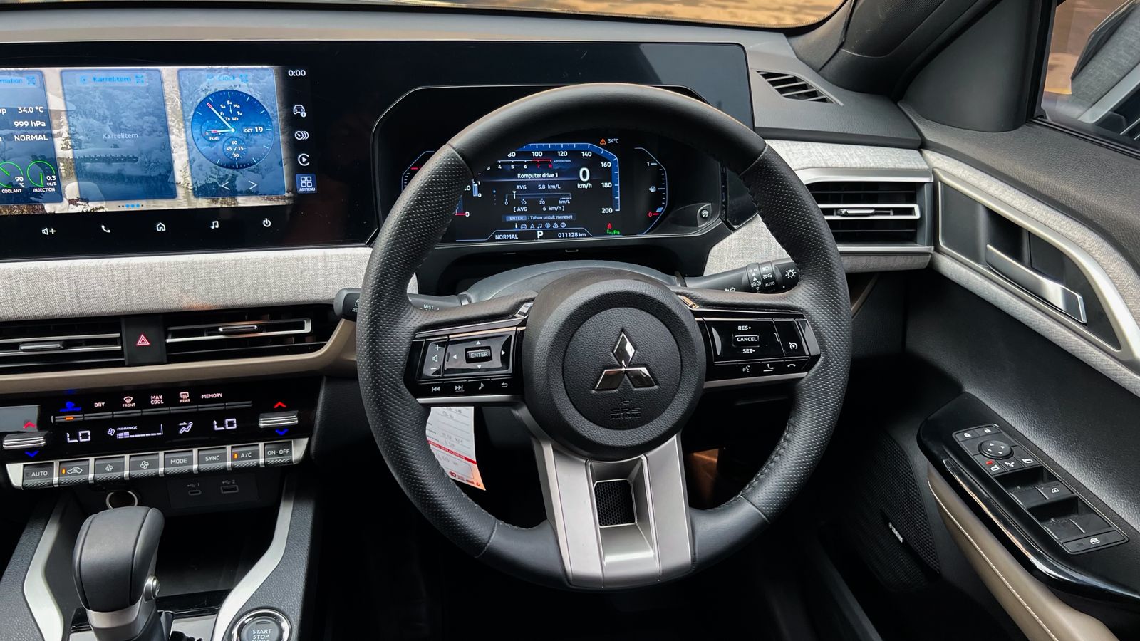 2024 Mitsubishi XForce Ultimate CVT 2024 Mitsubishi XForce Ultimate CVT