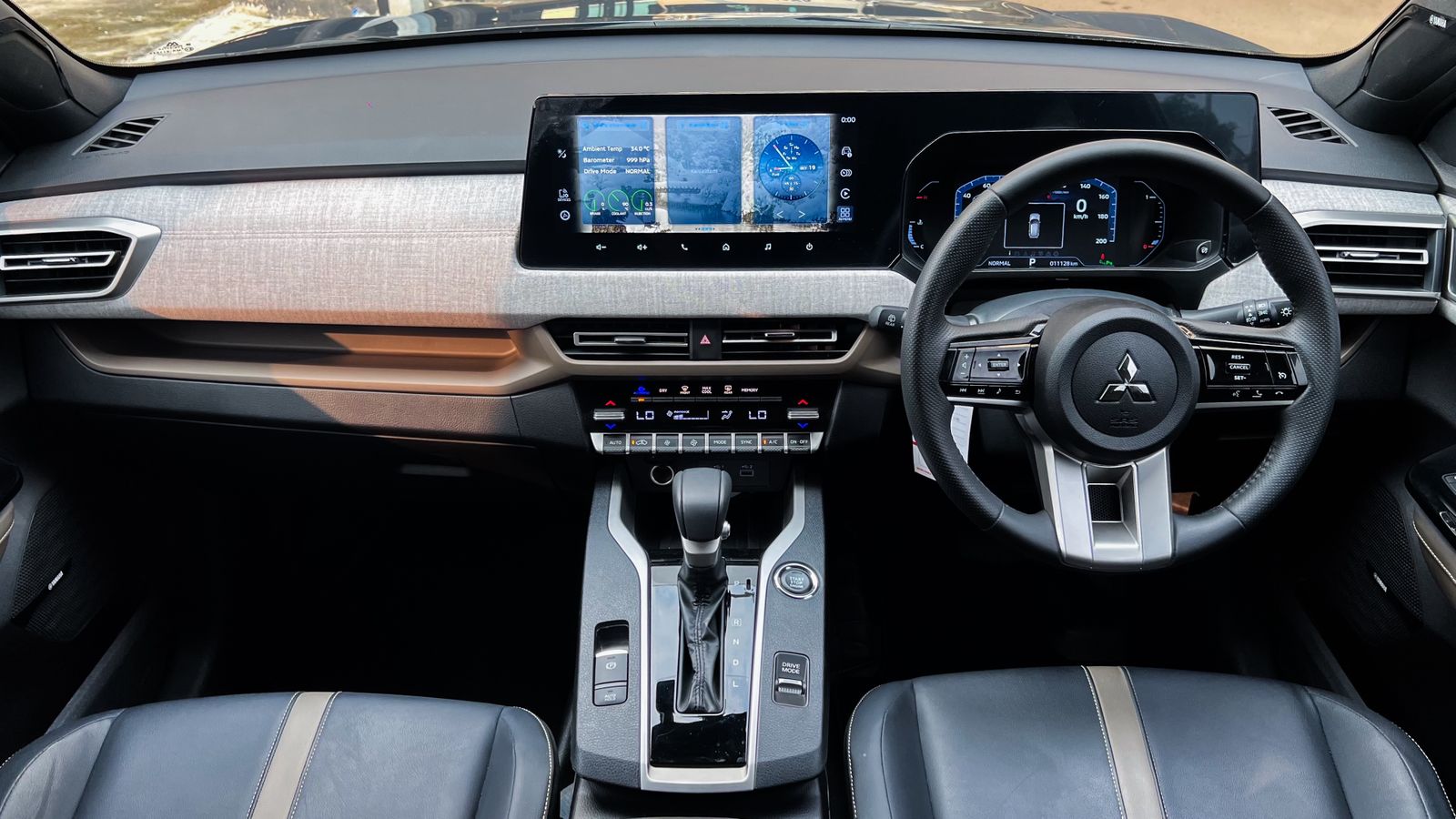 2024 Mitsubishi XForce Ultimate CVT 2024 Mitsubishi XForce Ultimate CVT