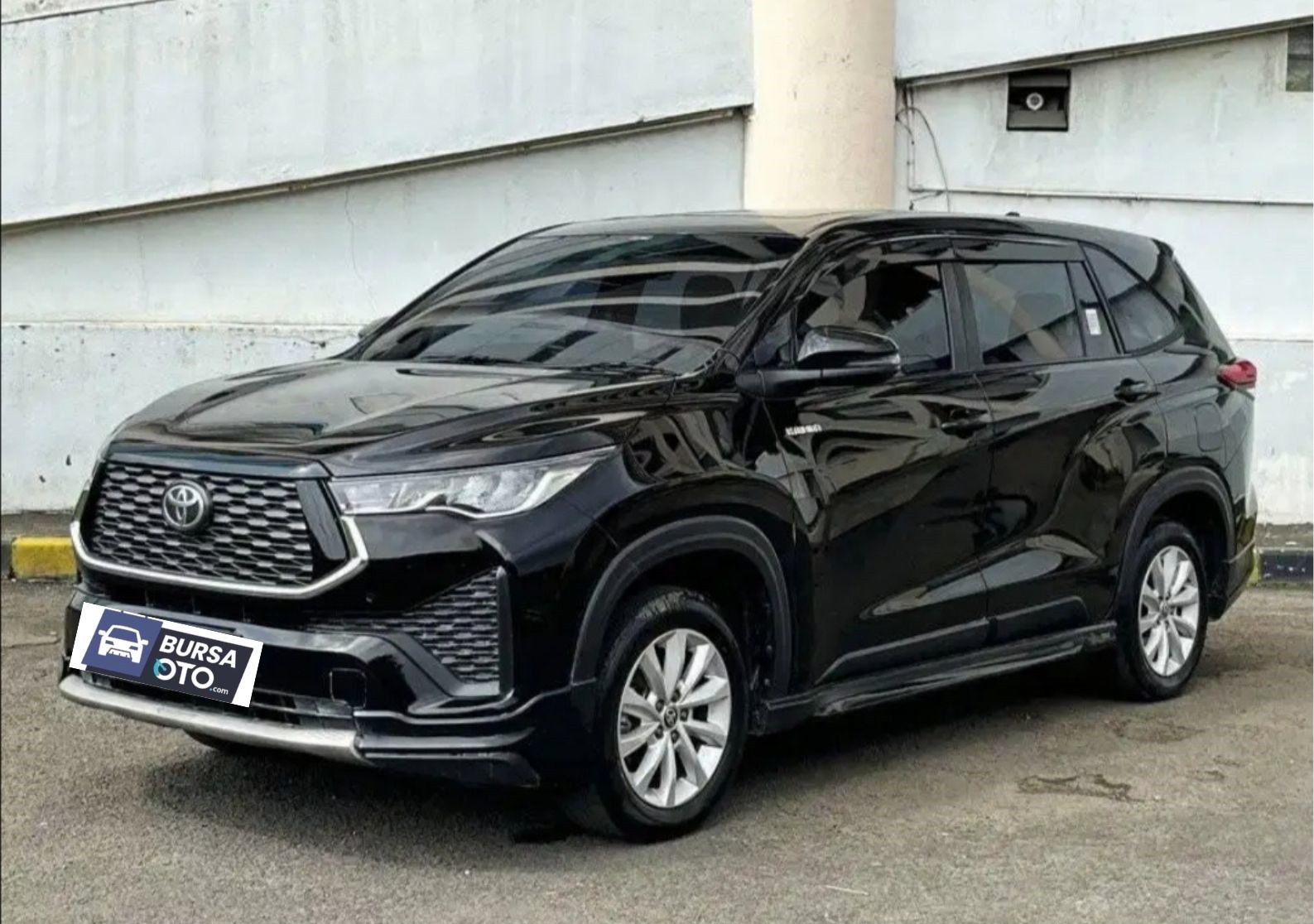 2022 Toyota Kijang Innova Zenix Hybrid EV 2022 Toyota Kijang Innova Zenix Hybrid EV