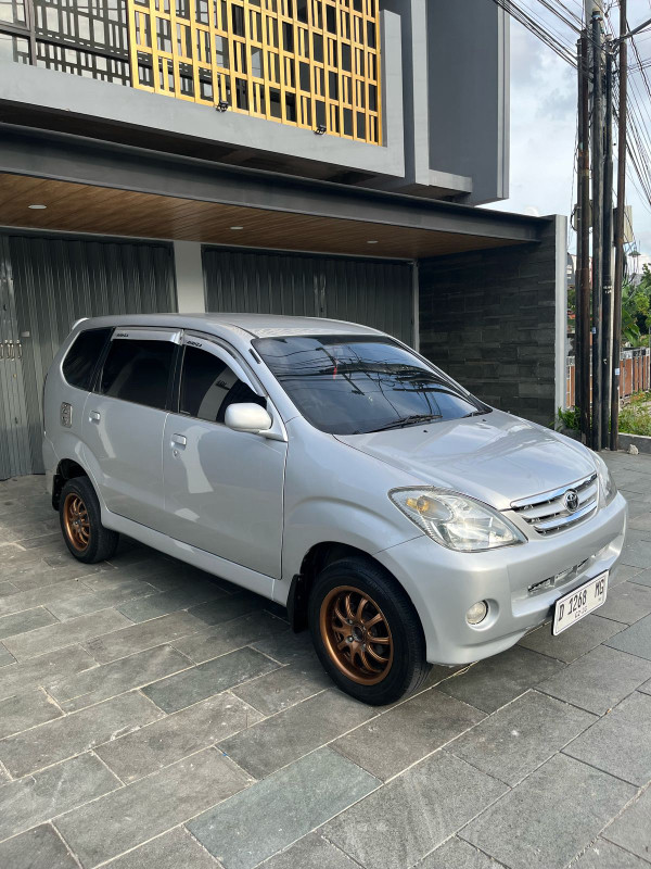Second Hand 2005 Toyota Avanza  E M/T Second Hand 2005 Toyota Avanza  E M/T