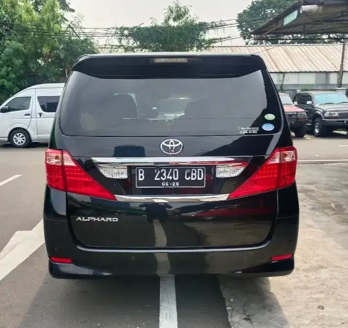 2011 Toyota Alphard 2011 Toyota Alphard