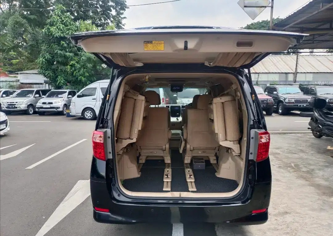 2011 Toyota Alphard 2011 Toyota Alphard