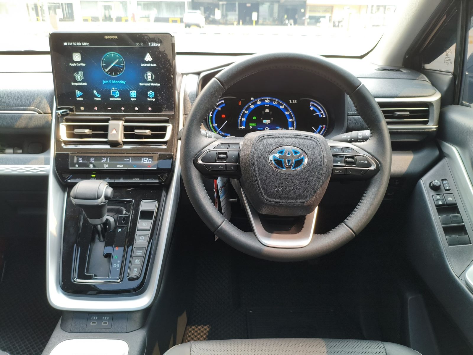 2023 Toyota Kijang Innova Zenix Hybrid EV 2023 Toyota Kijang Innova Zenix Hybrid EV