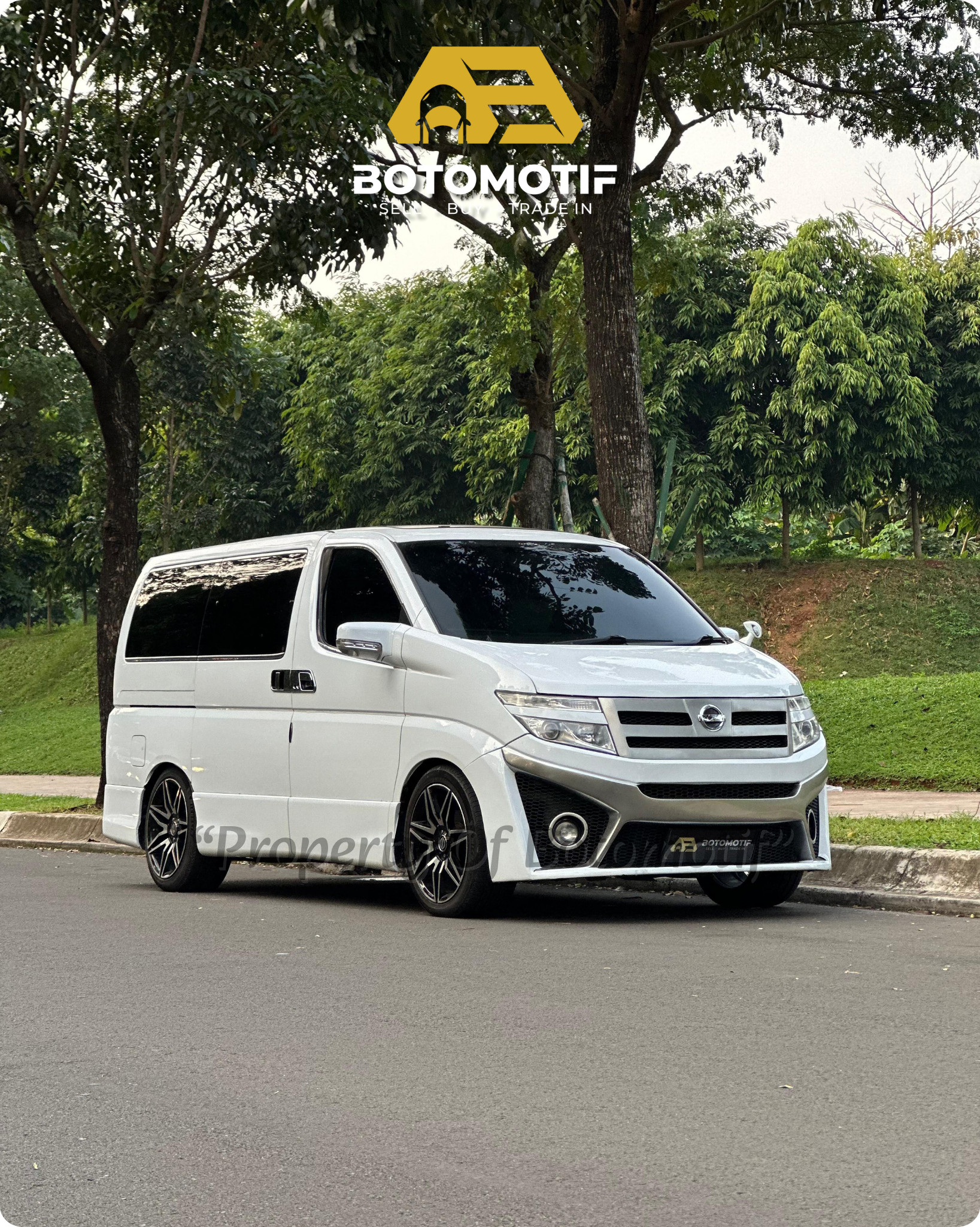 Second Hand 2010 Nissan Elgrand 2.5L HWS Second Hand 2010 Nissan Elgrand 2.5L HWS