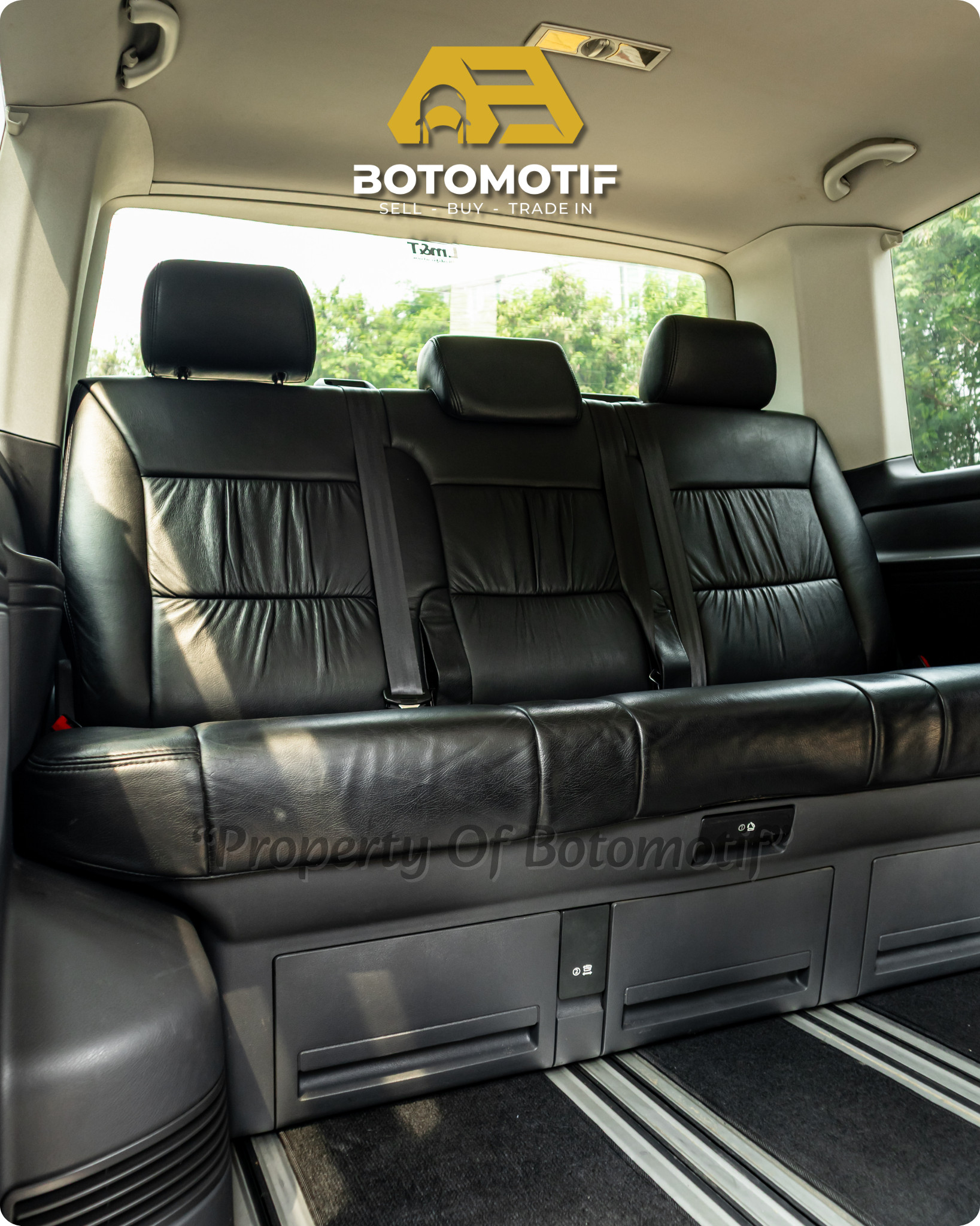 2012 Volkswagen Caravelle 2.5 TDI T5 2012 Volkswagen Caravelle 2.5 TDI T5