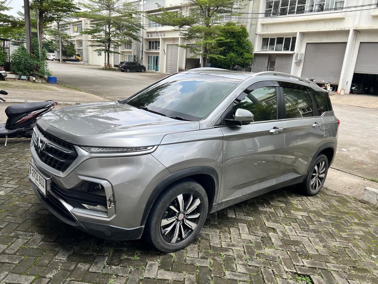 2019 Wuling Almaz 1.5 LT LUX + SC CVT  A/T 2019 Wuling Almaz 1.5 LT LUX + SC CVT  A/T