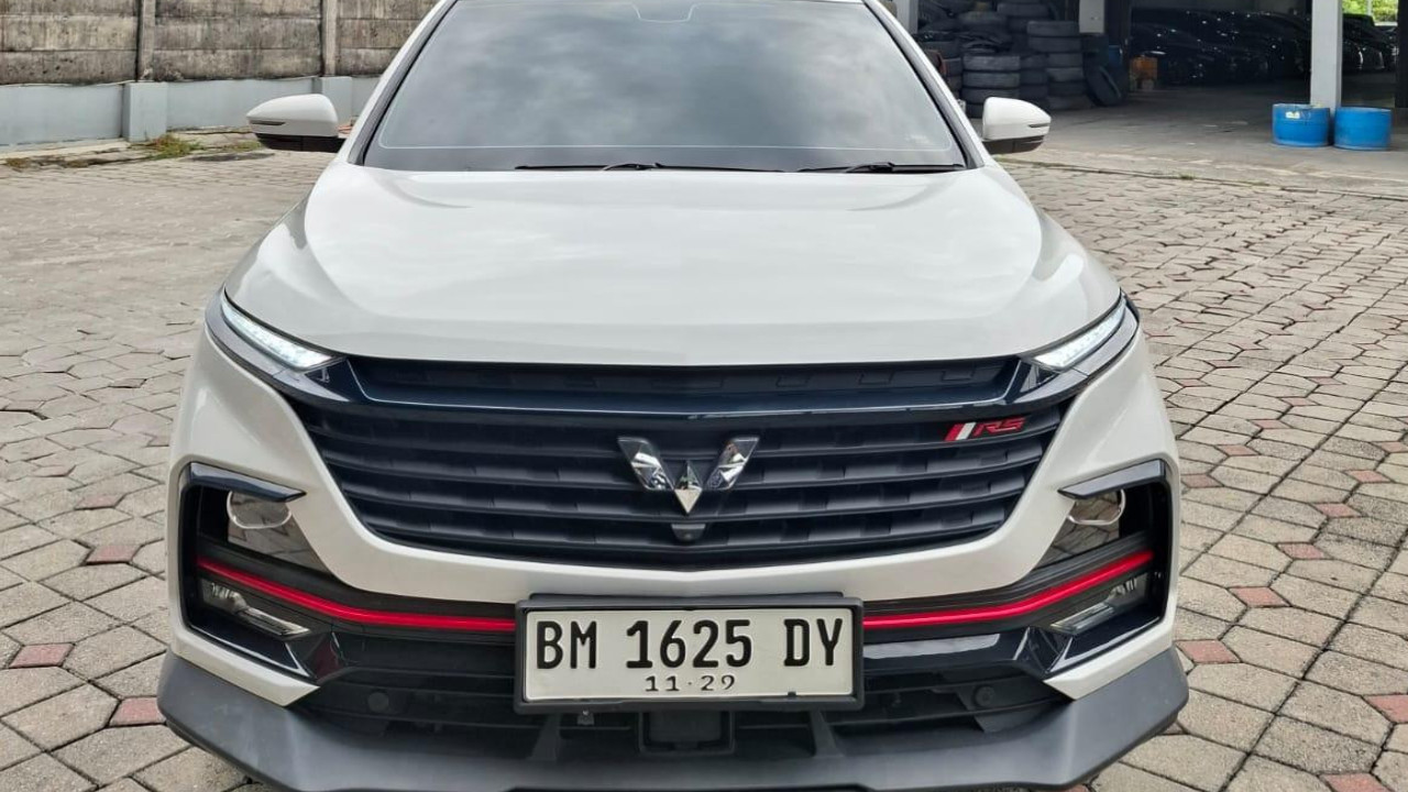 2023 Wuling Almaz RS Bekas 2023 Wuling Almaz RS Bekas