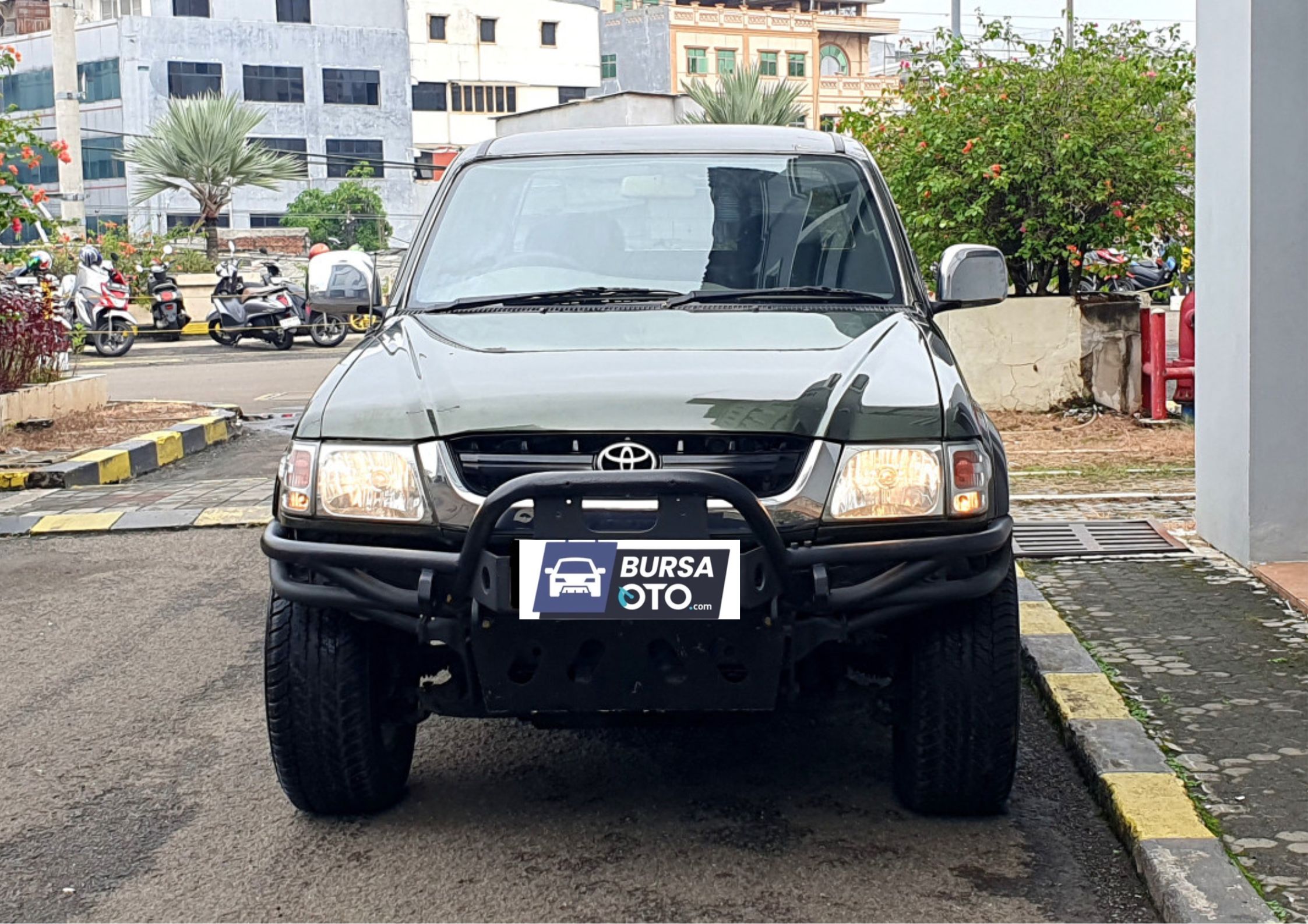 2004 Toyota Hilux Bekas 2004 Toyota Hilux Bekas