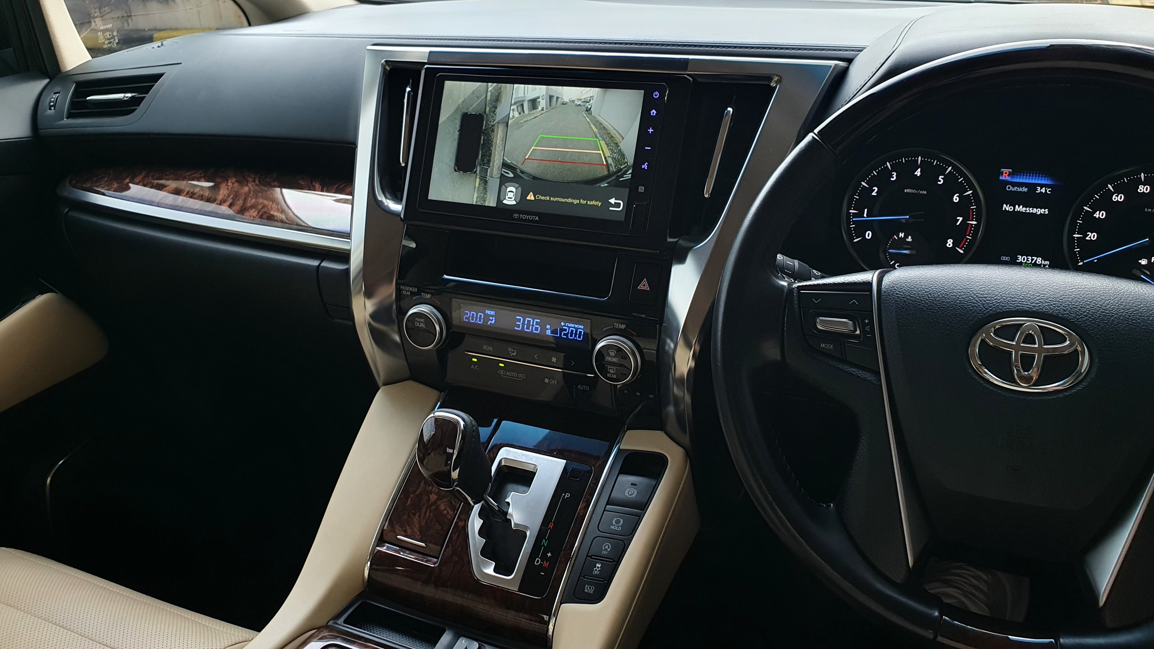 2021 Toyota Alphard  2.5 G A/T 2021 Toyota Alphard  2.5 G A/T